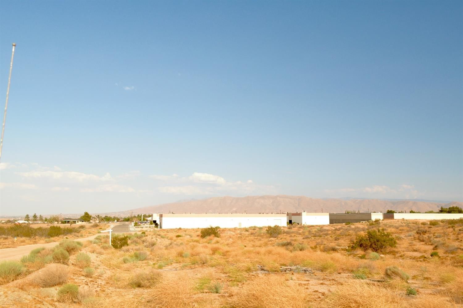17455 Mauna Loa St, Hesperia, CA 92345